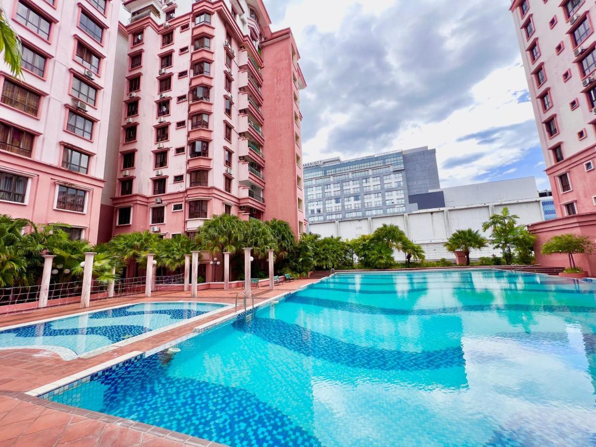 Marina Court Vacation Home 3 Bedrooms - Kota Kinabalu Exterior photo