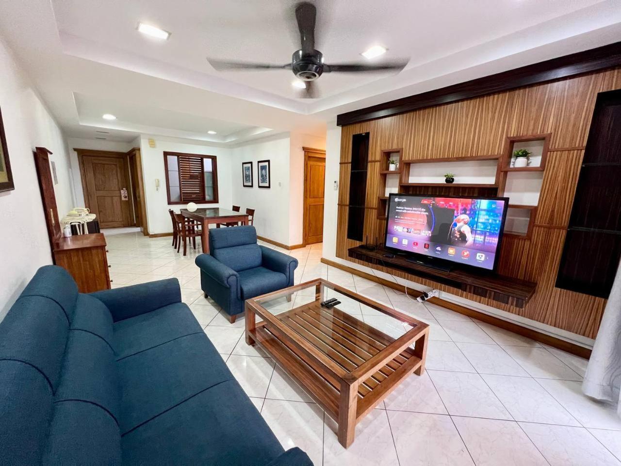 Marina Court Vacation Home 3 Bedrooms - Kota Kinabalu Exterior photo