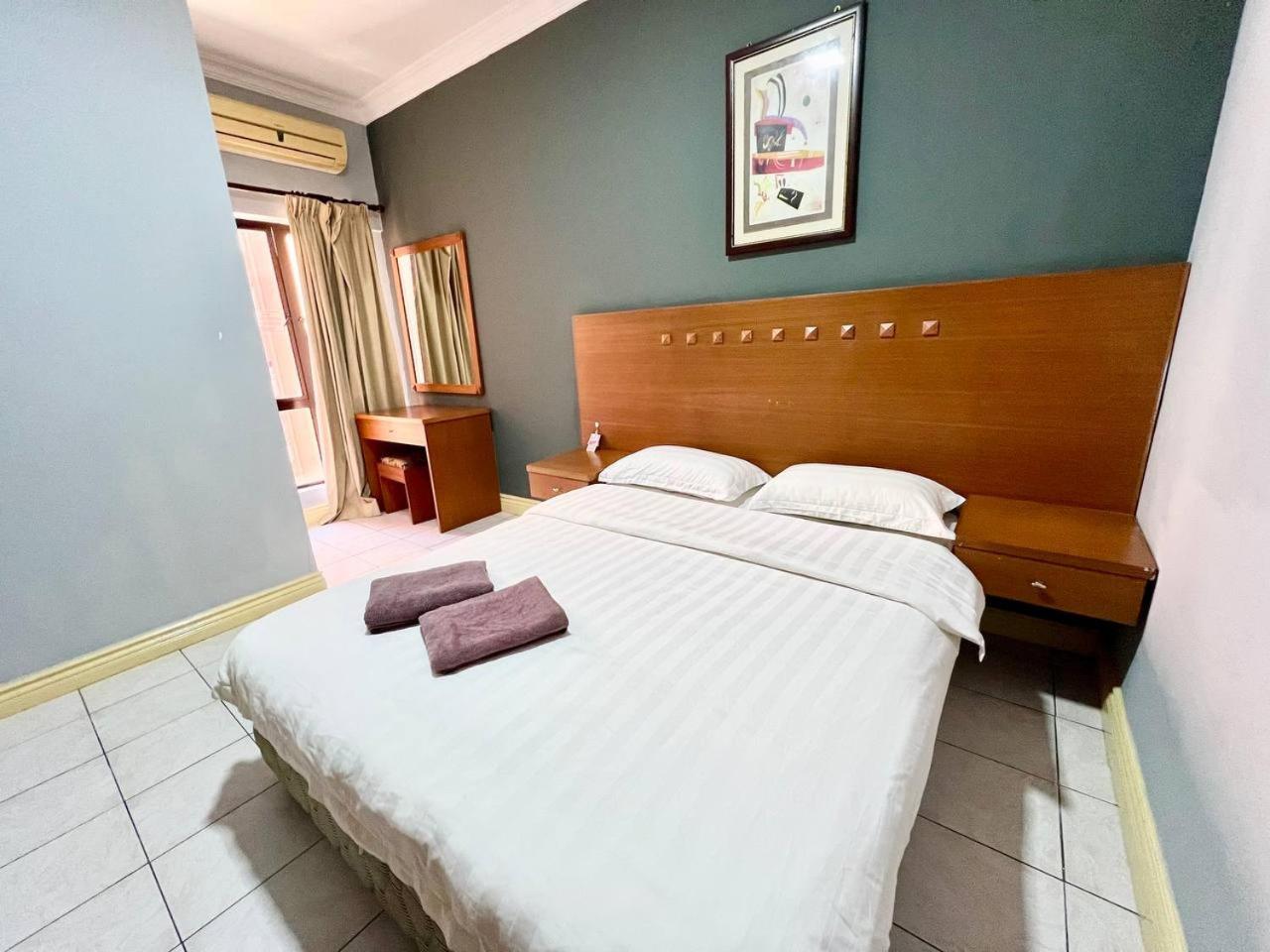 Marina Court Vacation Home 3 Bedrooms - Kota Kinabalu Exterior photo