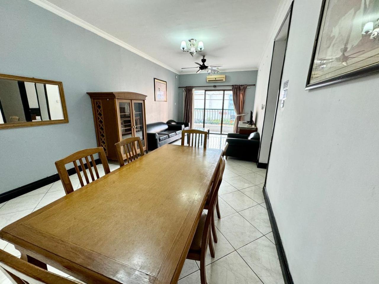 Marina Court Vacation Home 3 Bedrooms - Kota Kinabalu Exterior photo